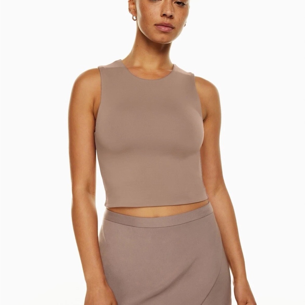 Aritzia Babaton Contour Muscle Tank in Deep Taupe